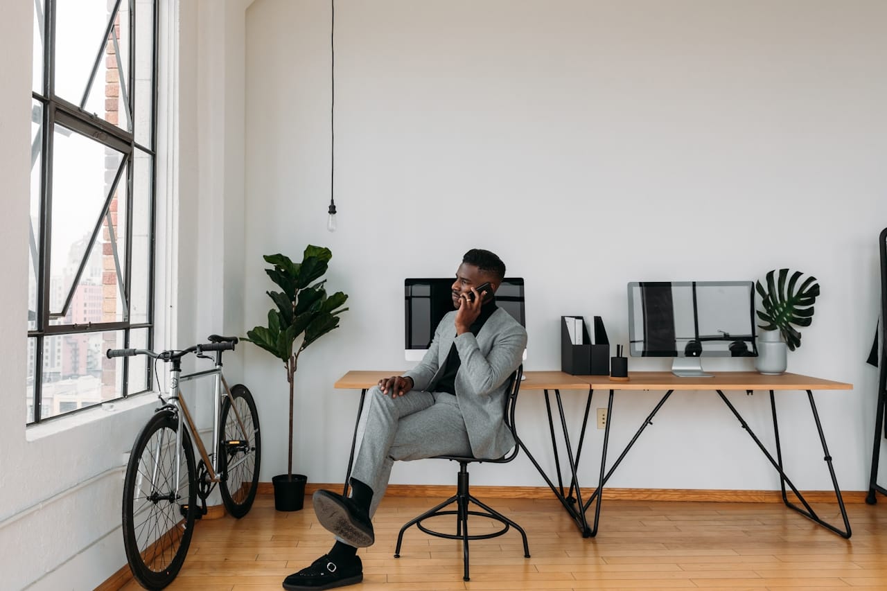 How to Stay Updated on Workplace Changes